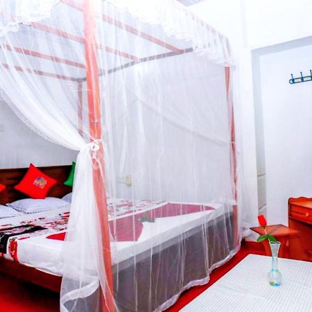 Happy Morning Bliss Bed and Breakfast Mirissa Esterno foto