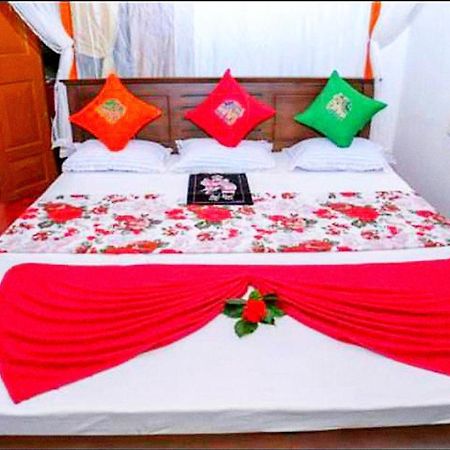 Happy Morning Bliss Bed and Breakfast Mirissa Esterno foto