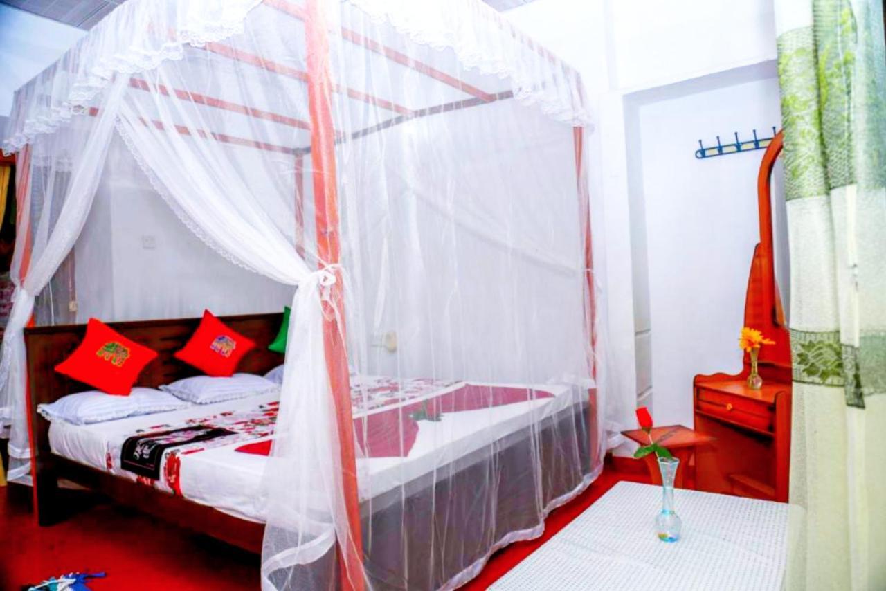 Happy Morning Bliss Bed and Breakfast Mirissa Esterno foto