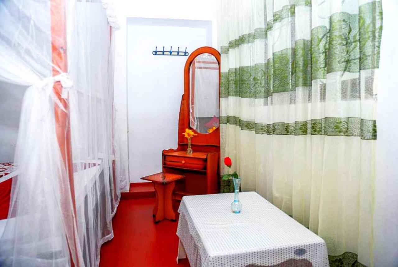 Happy Morning Bliss Bed and Breakfast Mirissa Esterno foto