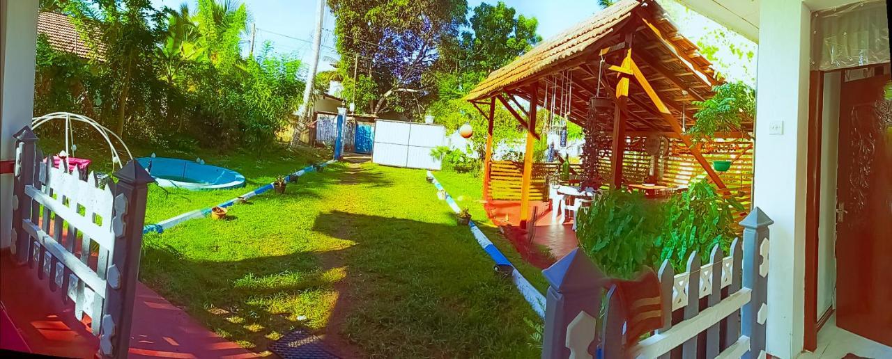 Happy Morning Bliss Bed and Breakfast Mirissa Esterno foto