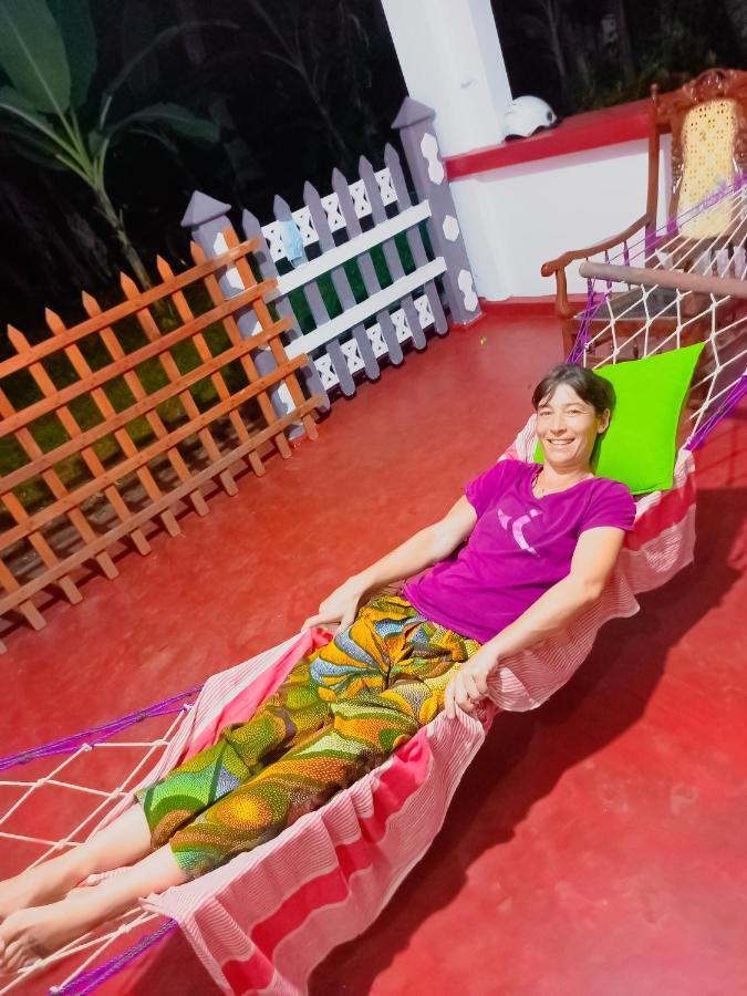 Happy Morning Bliss Bed and Breakfast Mirissa Esterno foto